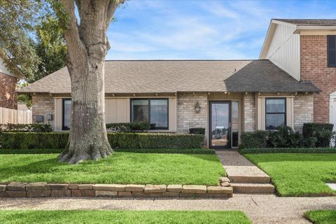 10139 E Kemp Forest Drive Houston TX 77080