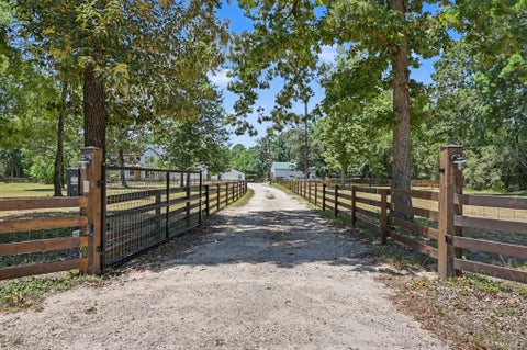 Photo of 31015 Becky Lane, Magnolia, TX 77354 (MLS # 80749092)