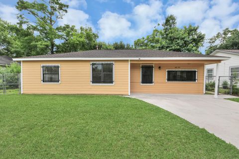 Photo of 8830 Laura Koppe Road, Houston, TX 77078 (MLS # 96031883)