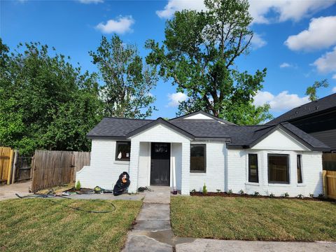 8414 De Priest Street Houston TX 77088