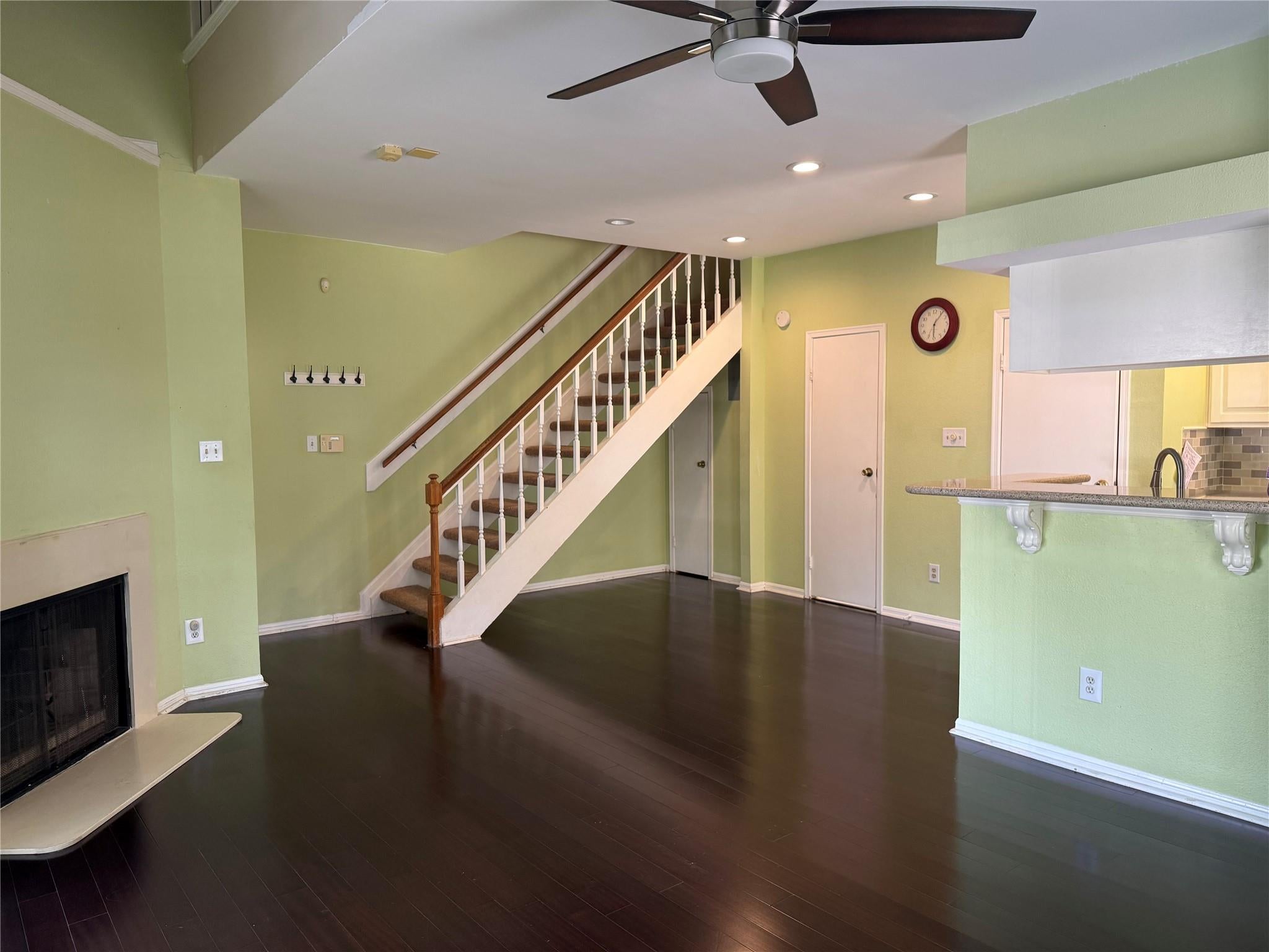 7575 Cambridge Street 3301