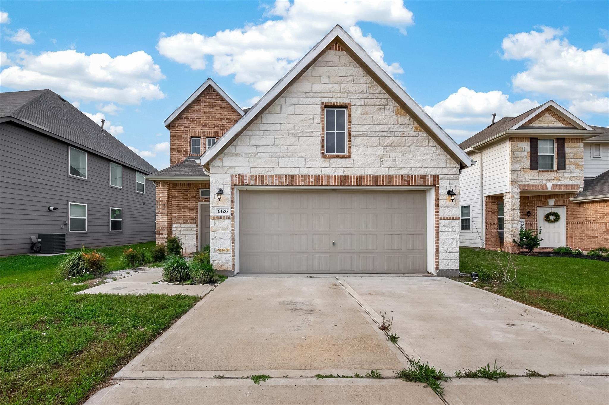6126 Prince Place Dr