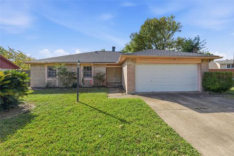 Photo of 14623 Wind Hollow Circle, Houston, TX 77040 (MLS # 66571585)