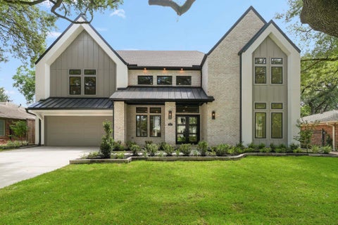 Photo of 3615 Newcastle Drive, Houston, TX 77027 (MLS # 7151403)