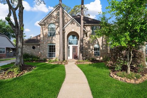 Photo of 9315 Woodwind Lakes Drive, Houston, TX 77040 (MLS # 44208082)