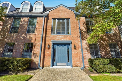Condo For Rent - 461 N Post Oak Lane #461<br/> Houston, TX 77024