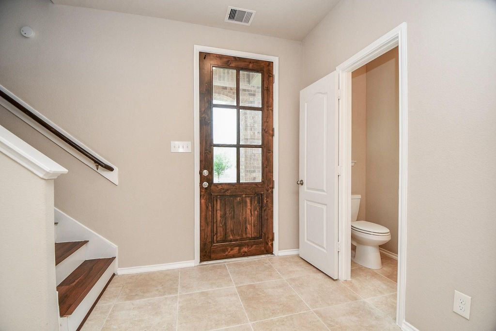Photo of 5039 Azalea Trace Drive, Houston, TX 77066 (MLS # 68336515)