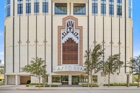 Photo of 1409 Post Oak Boulevard #1602, Houston, TX 77056 (MLS # 25927313)