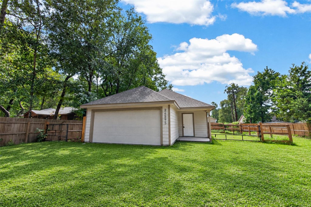 Photo of 18590 Legend Oaks Drive, Magnolia, TX 77355 (MLS # 71041278)