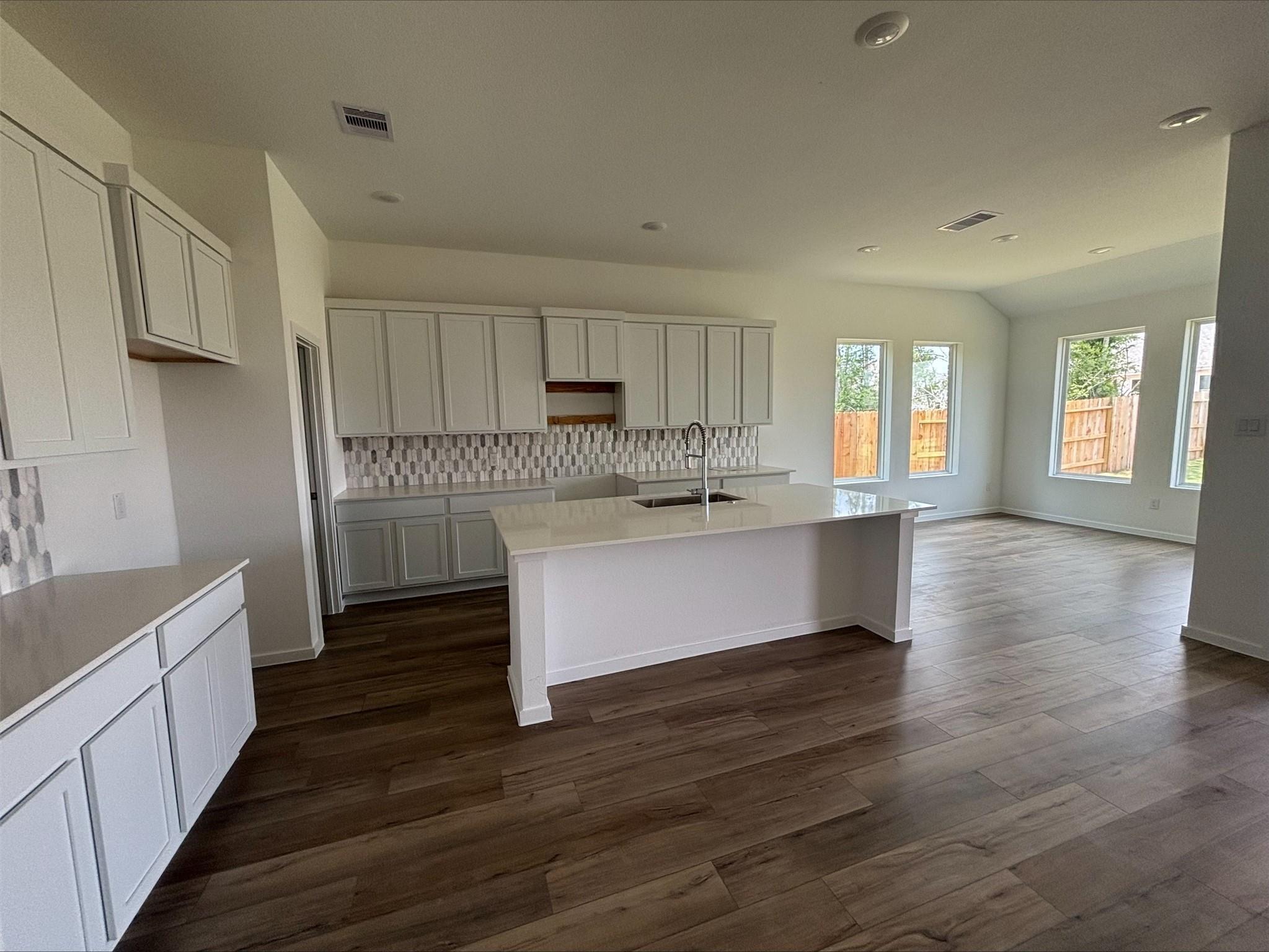 17854 Aile Pierre Pass