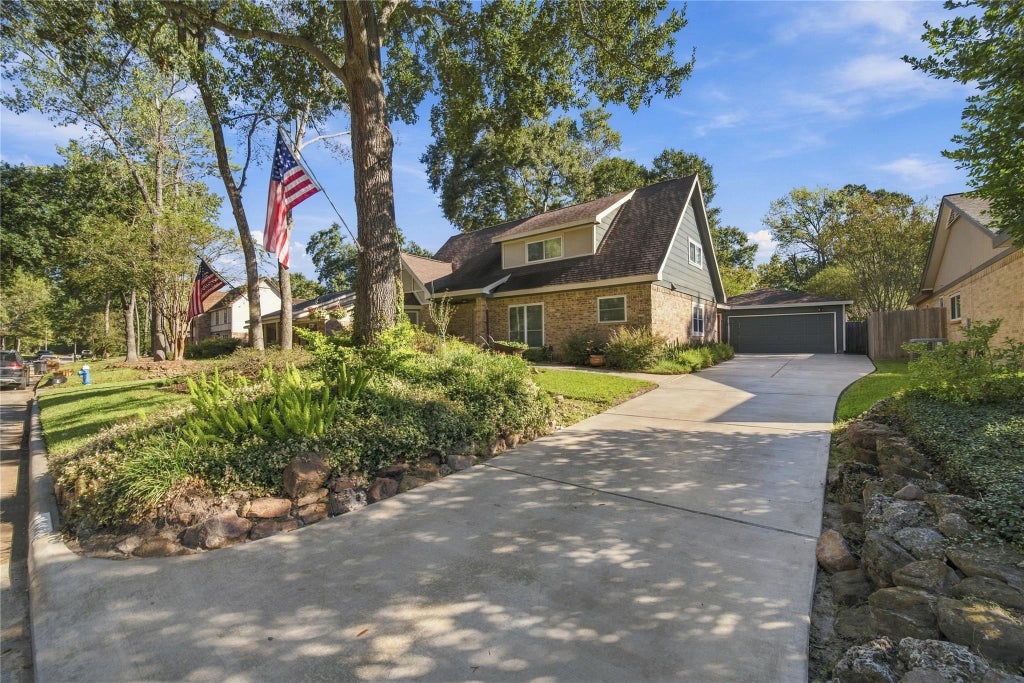 Photo of 3222 Knoll Manor Drive, Houston, TX 77345 (MLS # 37296025)