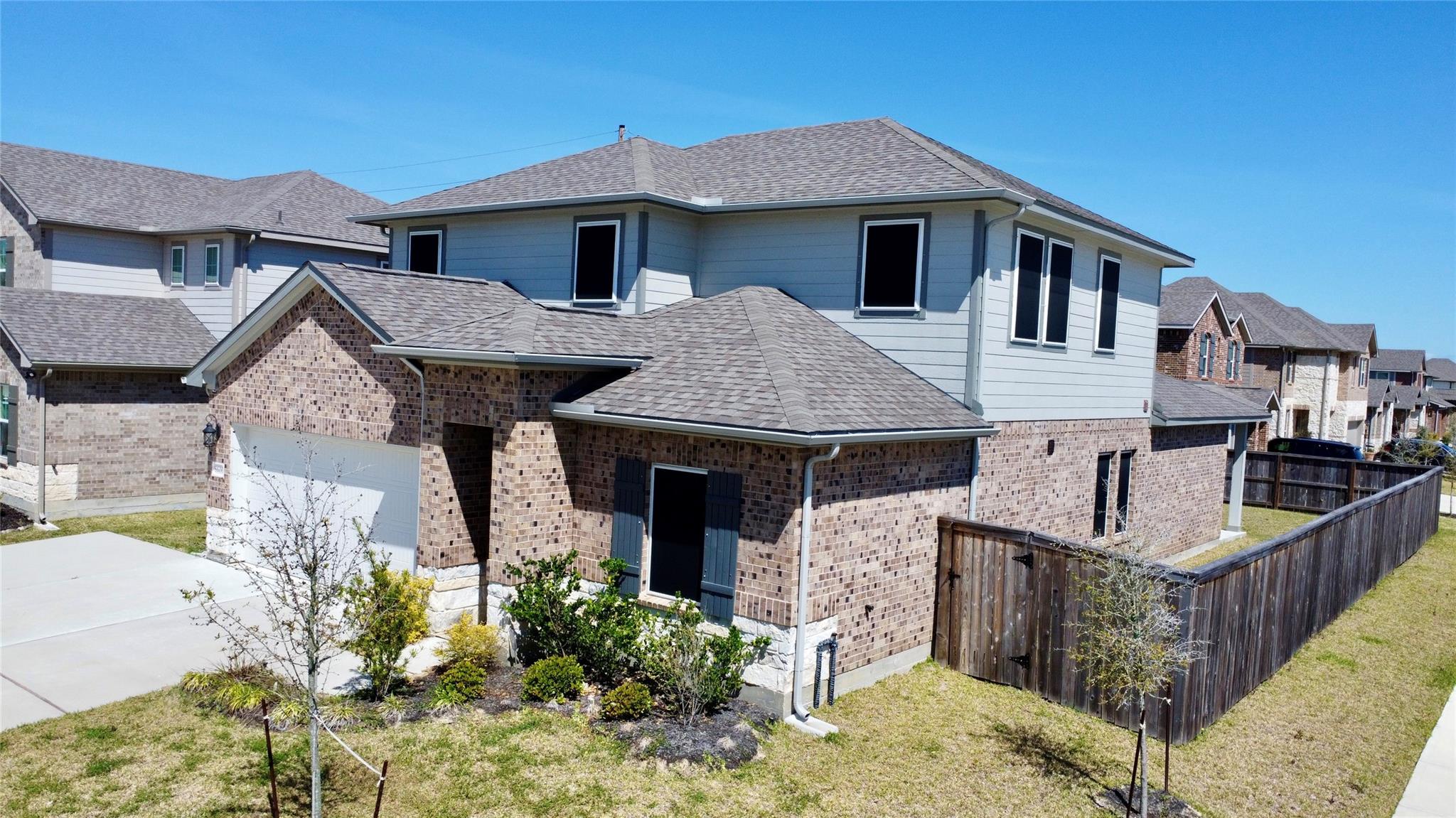 8606 Lake Groove Lane