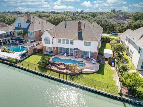 Photo of 1907 Waterside Drive, Missouri City, TX 77459 (MLS # 30460717)