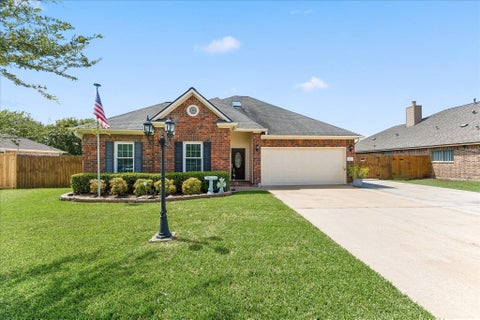 Photo of 18 Prairie Knoll Drive, Santa Fe, TX 77510 (MLS # 23821788)