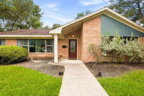 Photo of 5238 Kinglet Street, Houston, TX 77035 (MLS # 58864980)