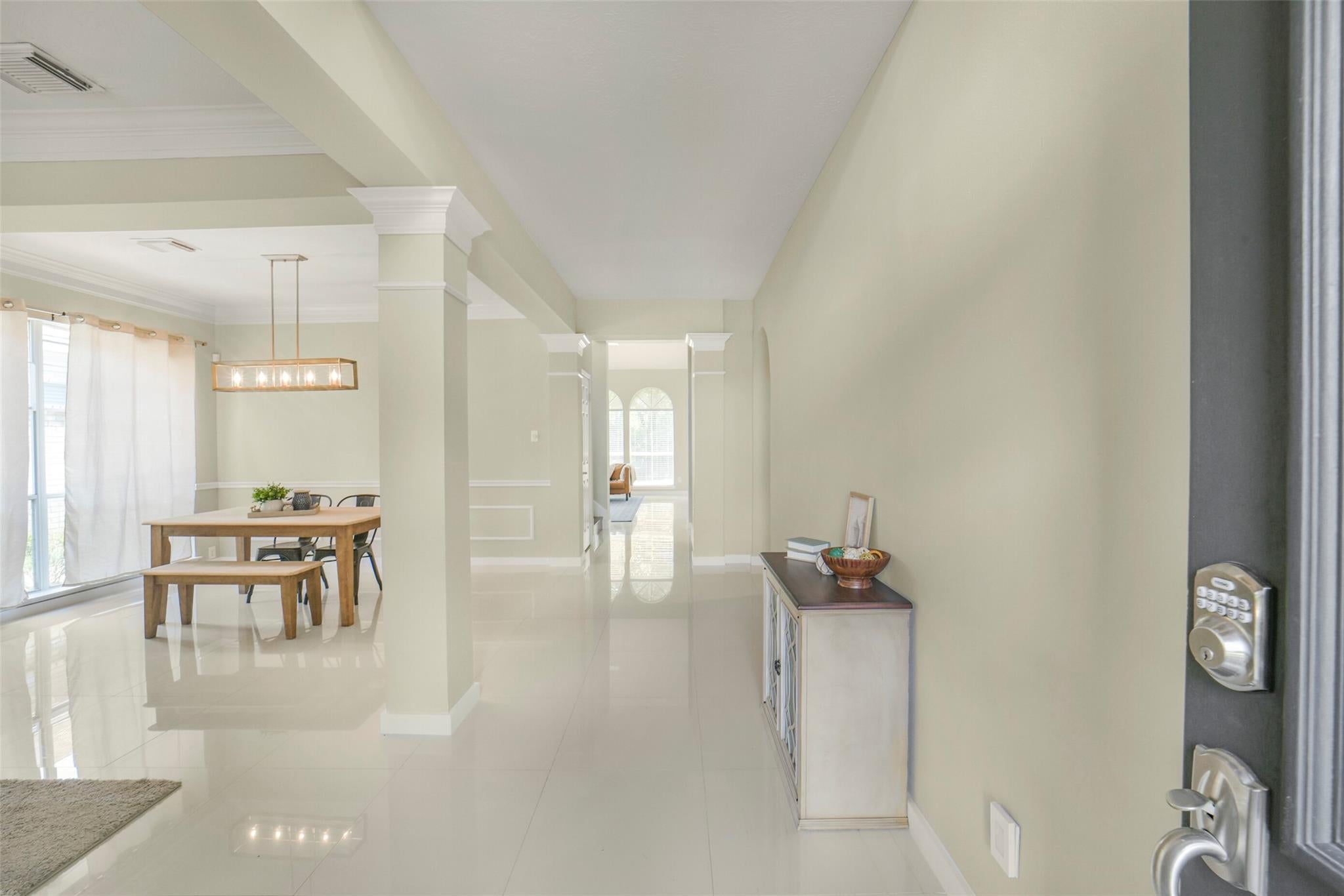4319 Lakeshore Forest Drive