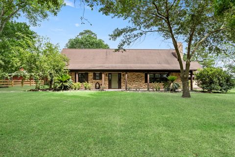 Photo of 1747 Fm-365, Nome, TX 77629 (MLS # 25119441)
