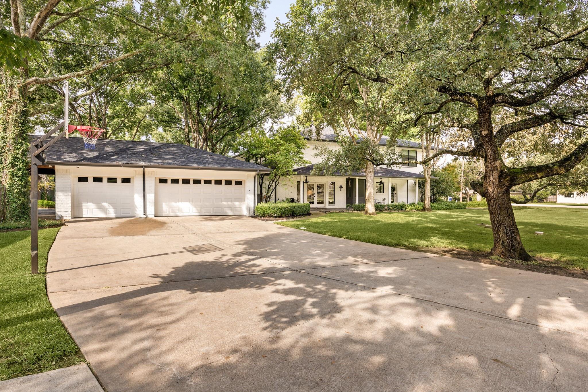 3113 Saddlebrook Lane