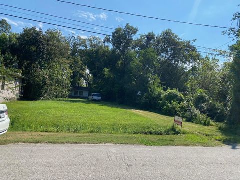 Photo of 893 Wall Street, Houston, TX 77088 (MLS # 93927799)