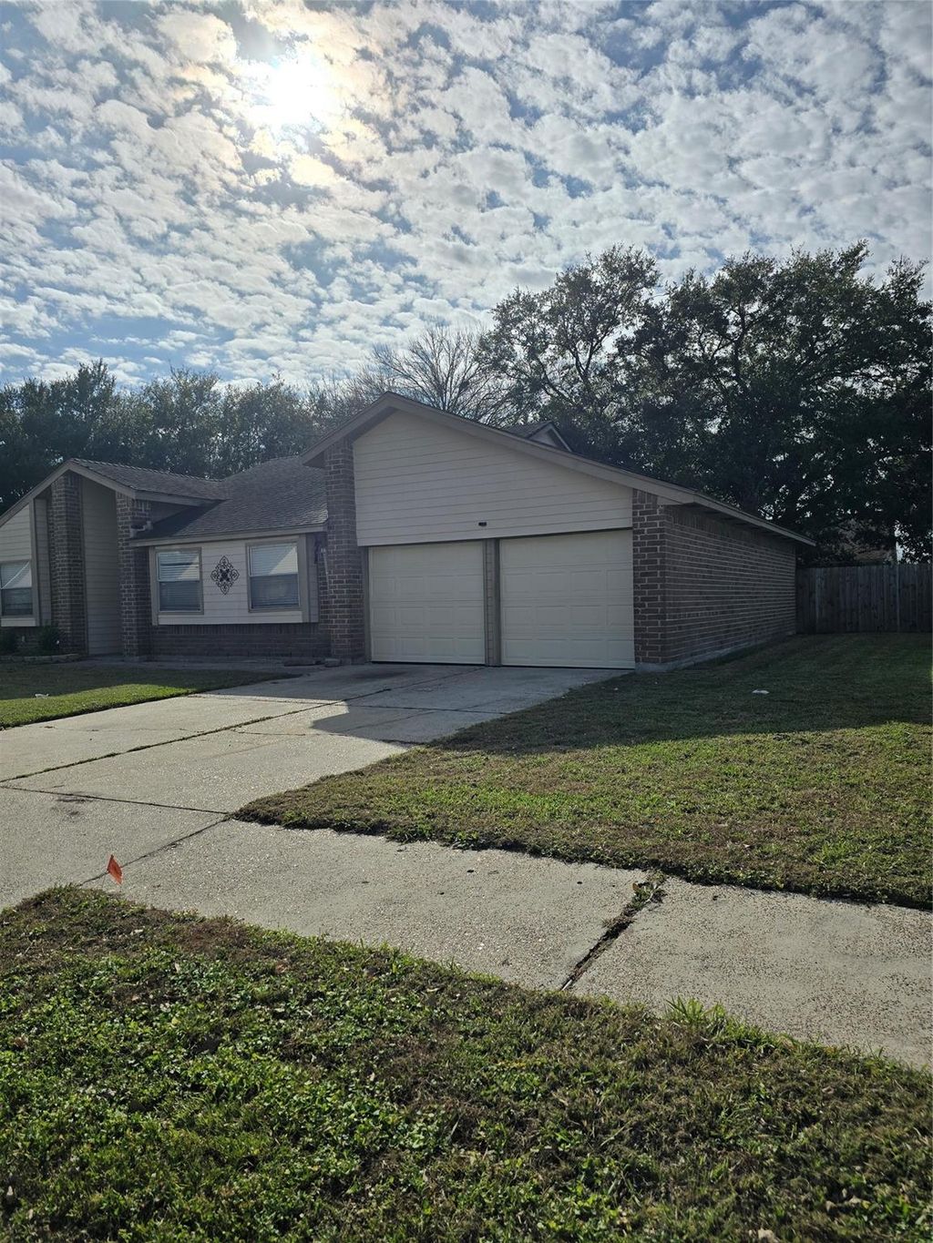 Photo of 7611 Seminole Street, Baytown, TX 77521 (MLS # 43254189)