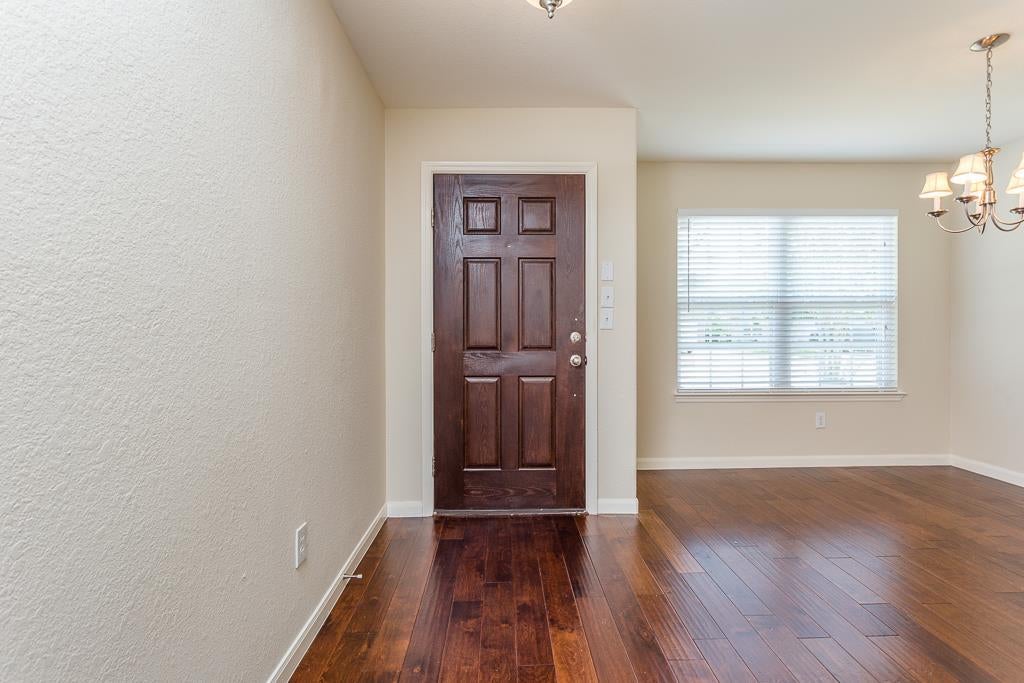 8438 Resada Park Lane
