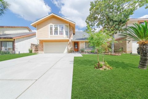 Photo of 7711 Miller Glen Lane, Houston, TX 77072 (MLS # 97573087)