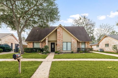 Photo of 2731 Field Line Drive, Sugar Land, TX 77479 (MLS # 85199484)