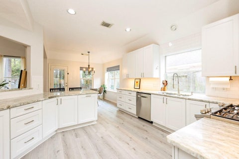 Photo of 34 S Hawthorne Hollow Circle, The Woodlands, TX 77384 (MLS # 73788736)