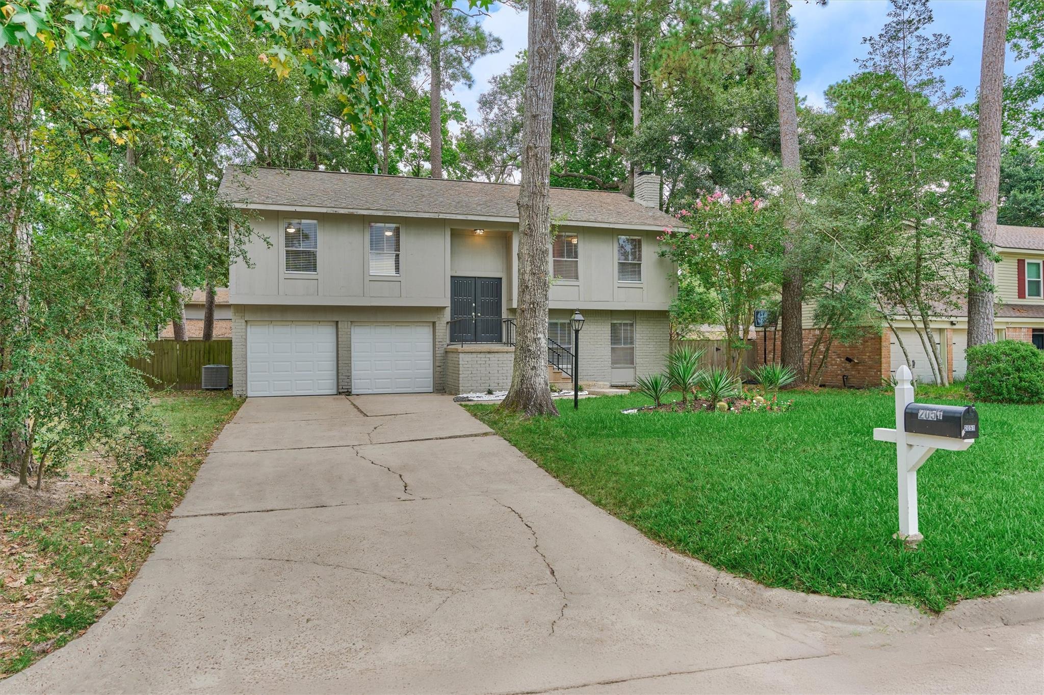 2051 Oak Shores Drive