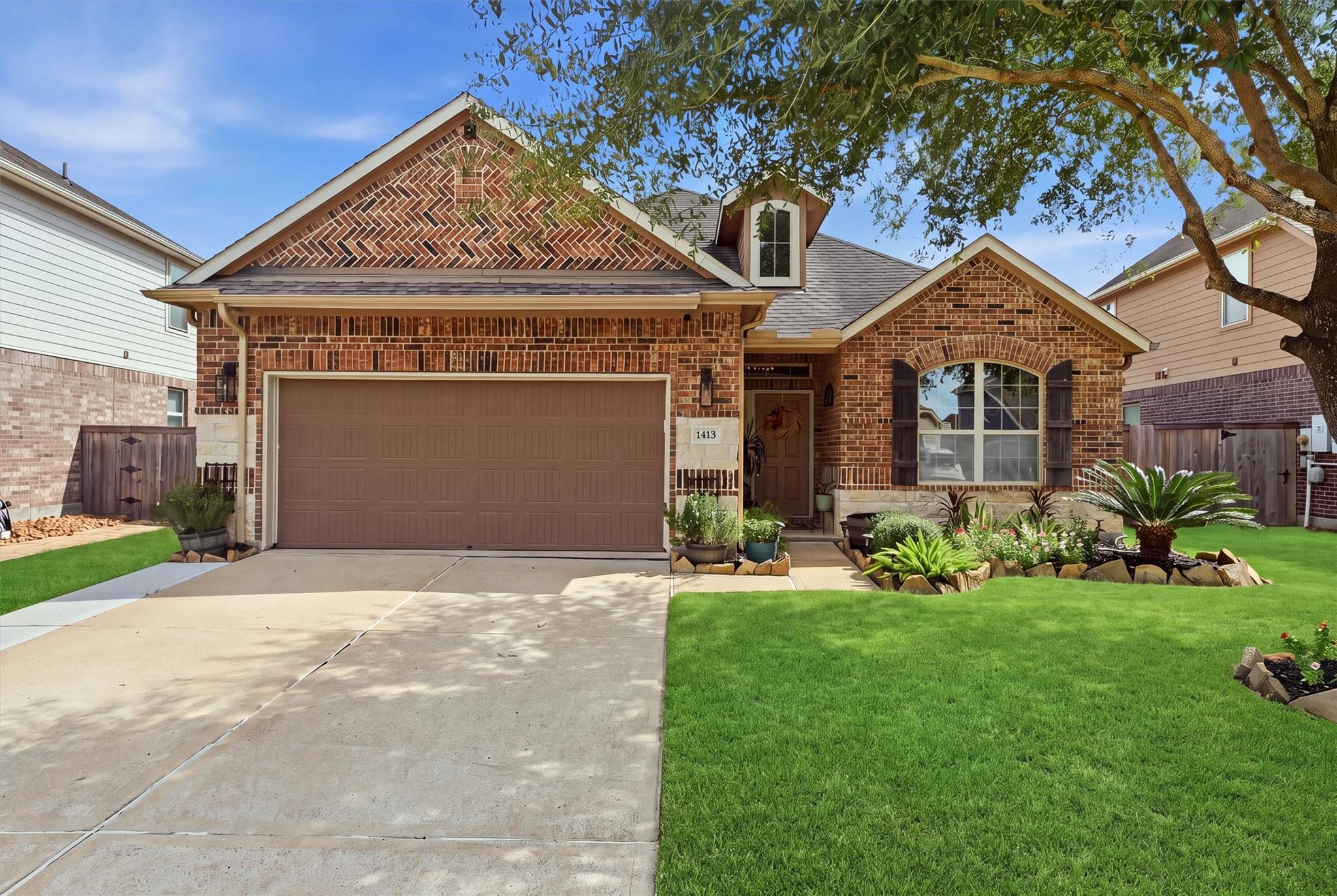 1413 Silver Rings Court