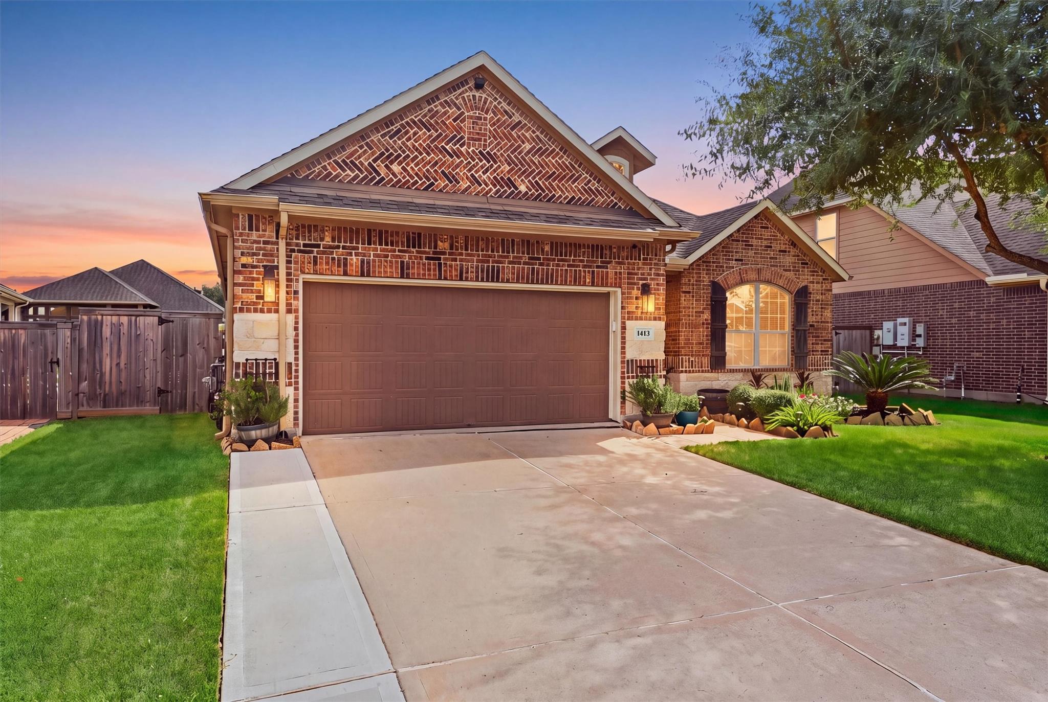 1413 Silver Rings Court