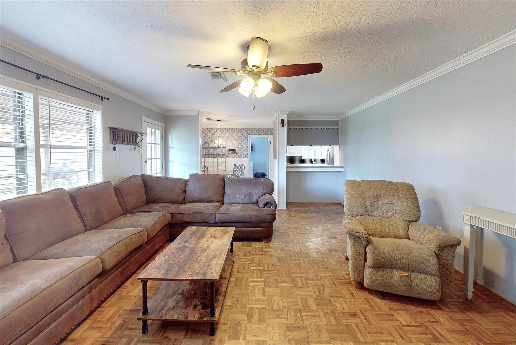 2106 S Memorial Court