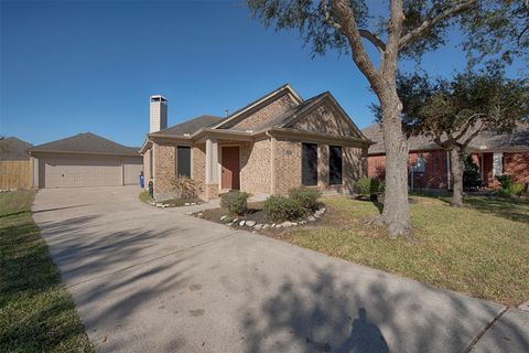 Photo of 3286 Bend Cove Court, League City, TX 77573 (MLS # 45537127)