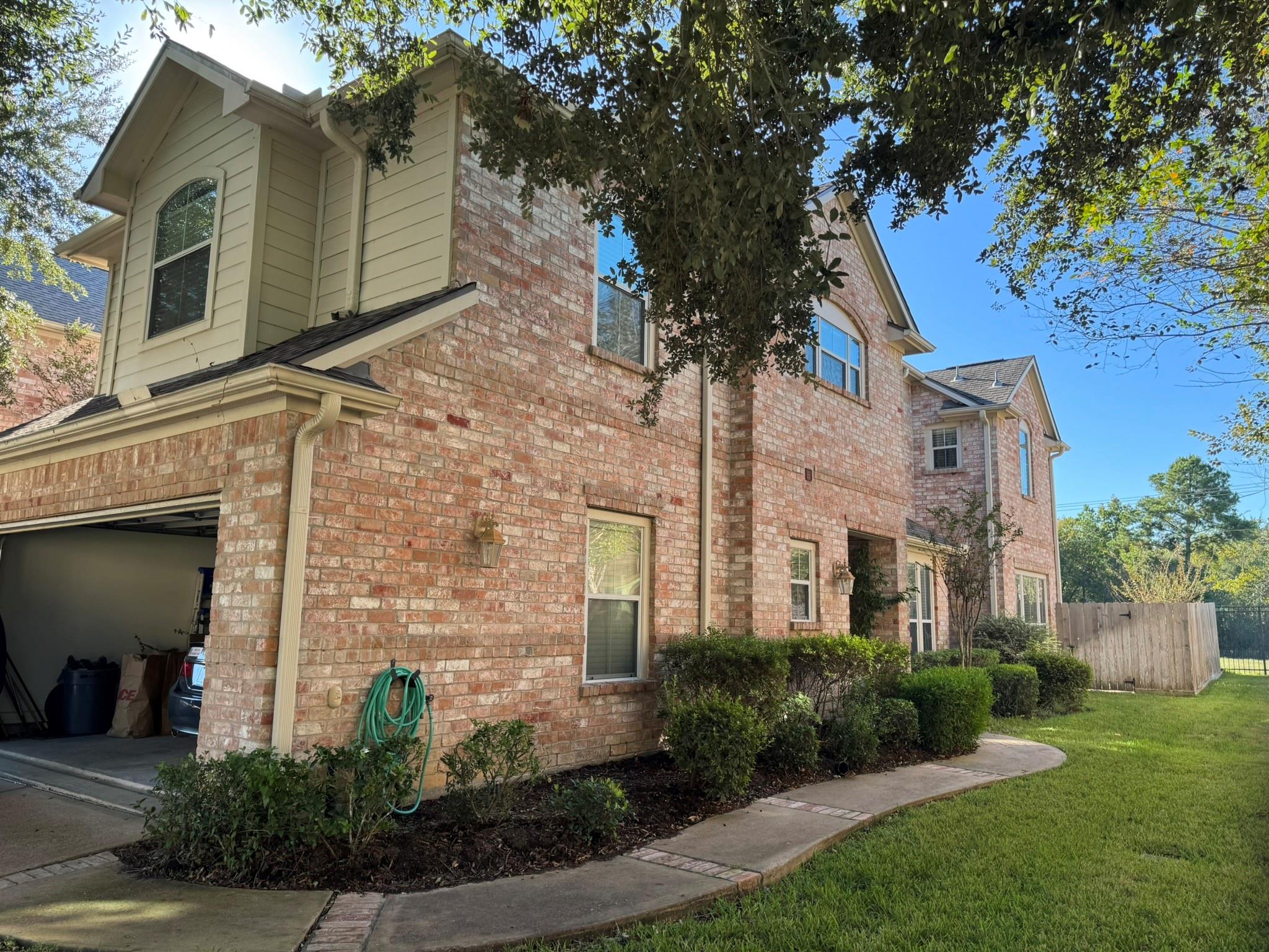 4010 Park Thicket