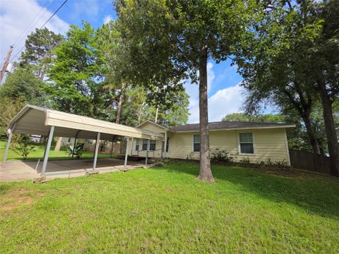 Homes For Rent - 10635 Royal Cavins Drive<br/> Conroe, TX 77303