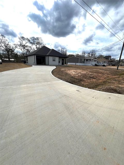 Photo of 14952 Forest Castle Road, Conroe, TX 77306 (MLS # 37214222)