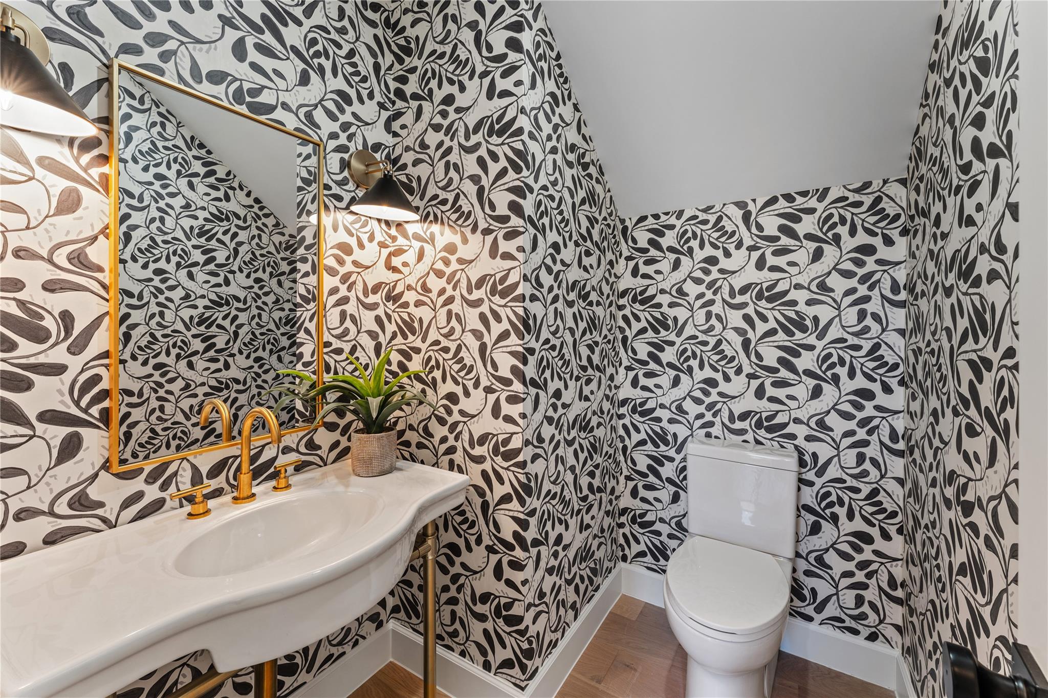 1318 E 32nd 1/2 Street