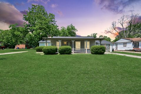 Photo of 3603 Crosby Cedar Bayou Road, Baytown, TX 77521 (MLS # 10729981)