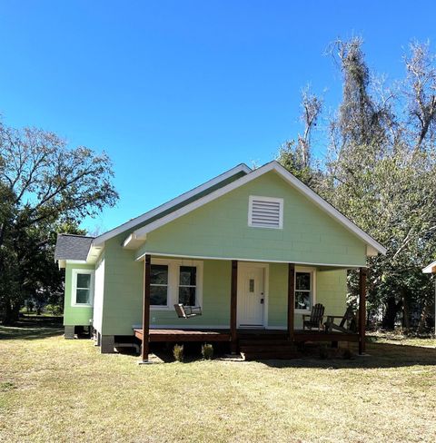 Photo of 914 Back Street, Columbus, TX 78934 (MLS # 11206330)