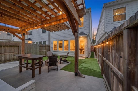 Photo of 1128 Malone Street, Houston, TX 77007 (MLS # 4050825)
