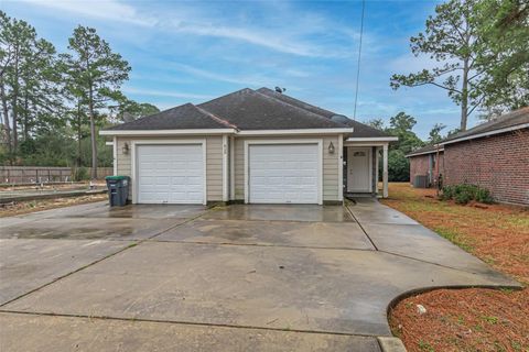 Homes For Sale - 629 Carrell Street #A/B<br/> Tomball, TX 77375