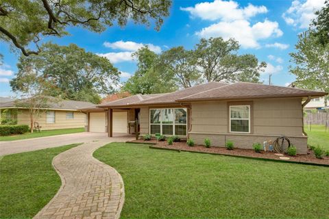 5604 Whitehaven Street Bellaire TX 77401