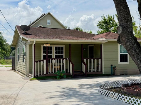 Photo of 7218 Philibert Lane, Houston, TX 77028 (MLS # 83611528)