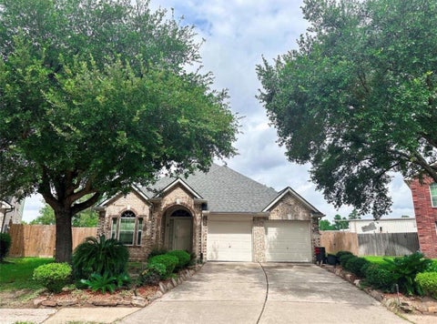 Homes For Rent - 11815 Champions Grove Lane Lane<br/> Houston, TX 77066