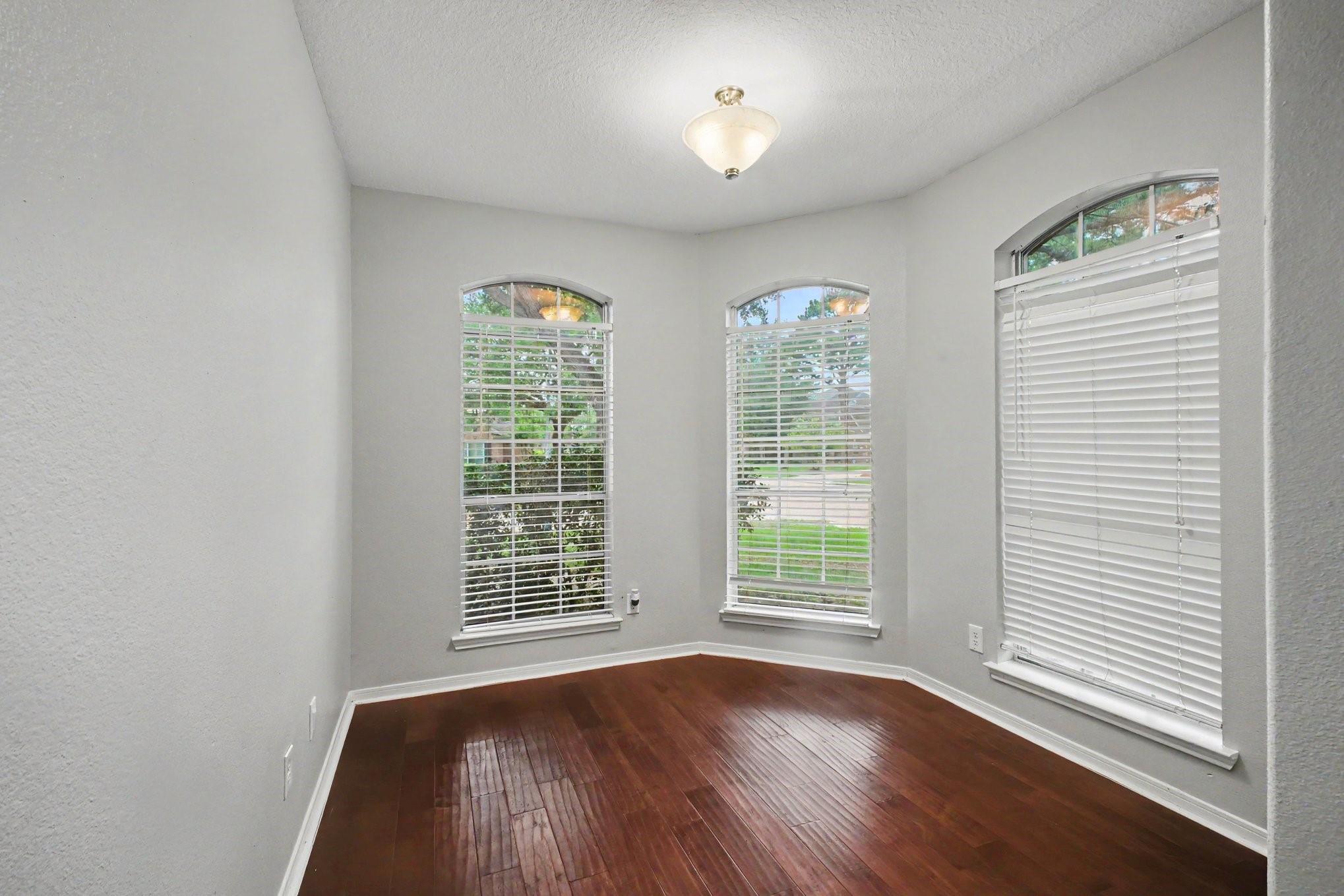 8530 Calverton Pines Lane
