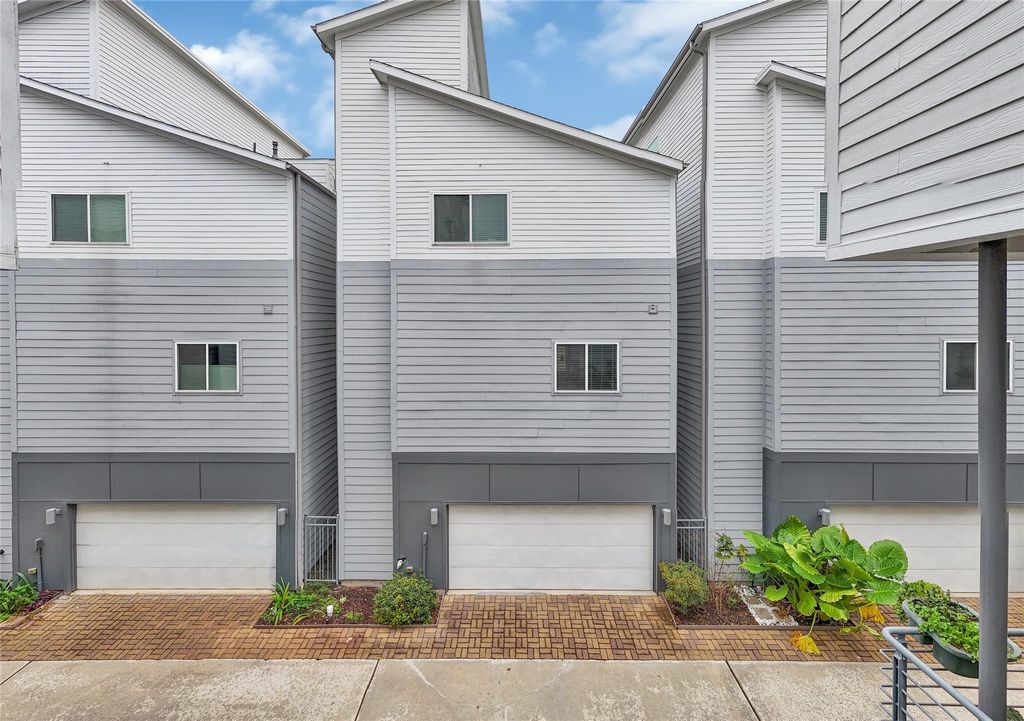 Photo of 1706 Mcilhenny Street #C, Houston, TX 77004 (MLS # 15308140)