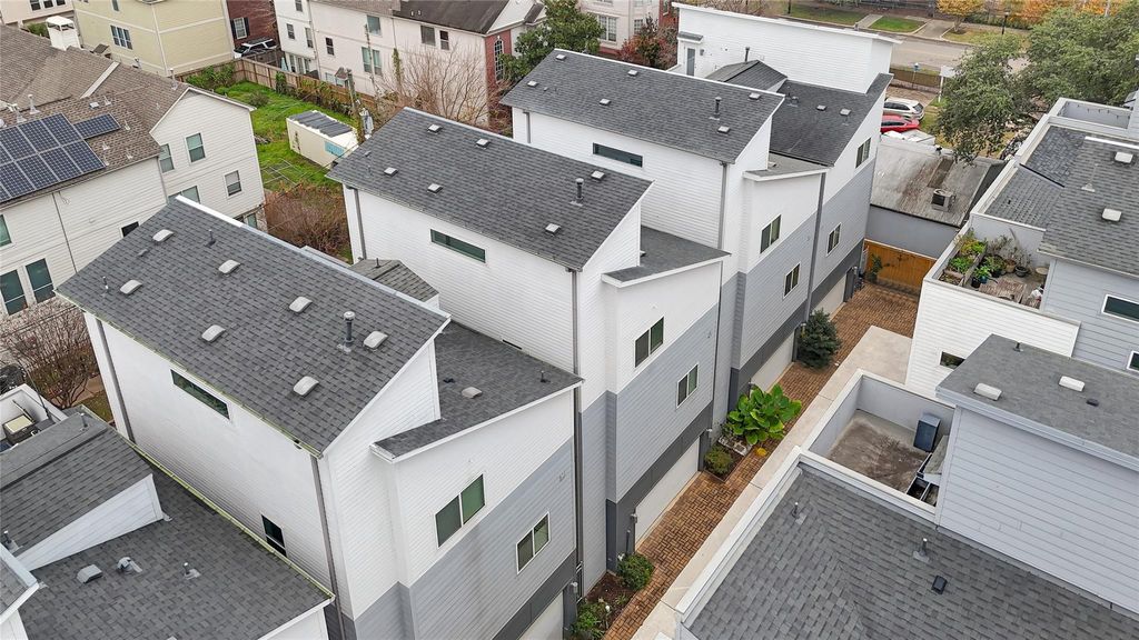 Photo of 1706 Mcilhenny Street #C, Houston, TX 77004 (MLS # 15308140)