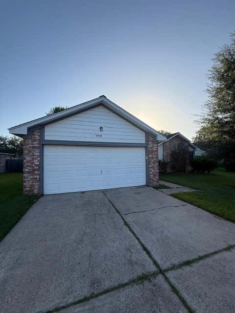 Photo of 1019 Western Springs Drive Dr, Katy, TX 77450 (MLS # 10782453)