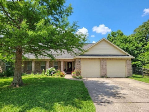 Photo of 2011 Old Ox Road, Spring, TX 77386 (MLS # 22370365)
