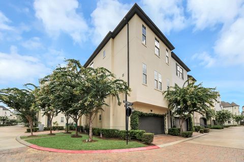 Photo of 10928 Wrenwood Park, Houston, TX 77043 (MLS # 62735792)